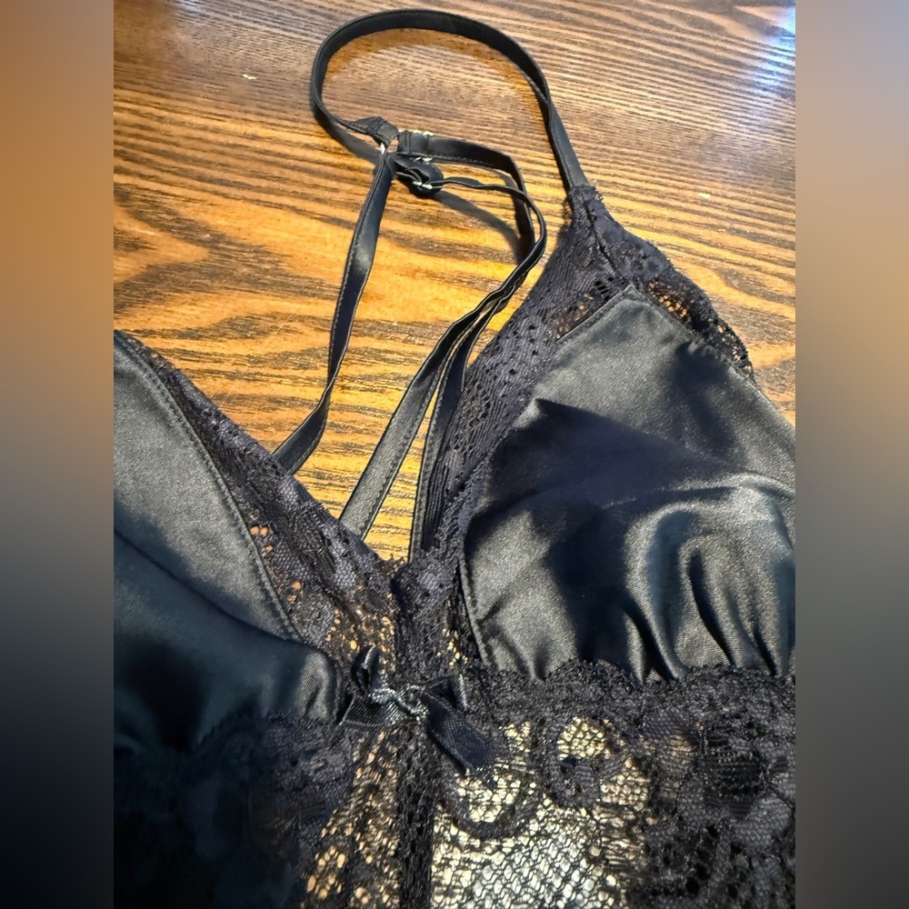 Forever 21 Black Lace Satin Lingerie Romper Teddy Sleepwear Women’s Size Small - Picture 11 of 15